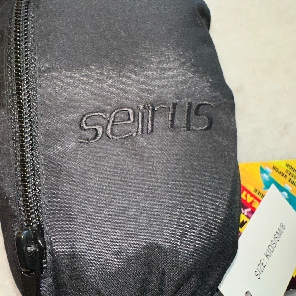 3/$25 Seirus Dry Hand Waterproof Breathable Kids Black Glove Insert - Small 8